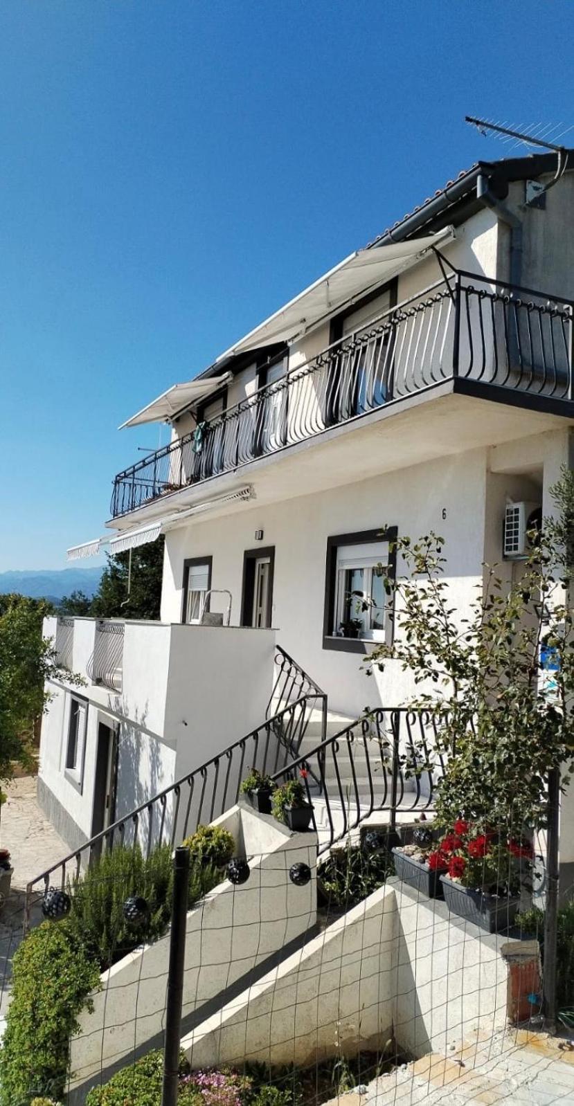 Kruševo Ivano & Franko Apartments מראה חיצוני תמונה